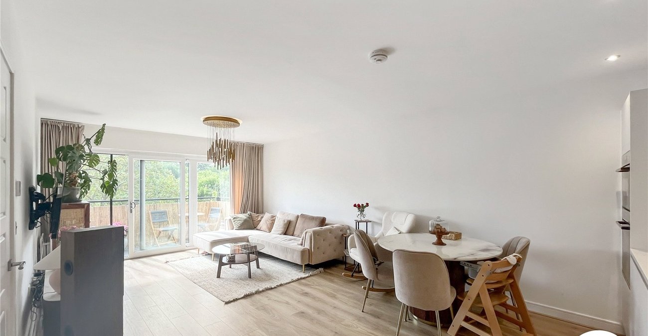 2 bedroom property for sale in Maidstone | Robinson Michael & Jackson