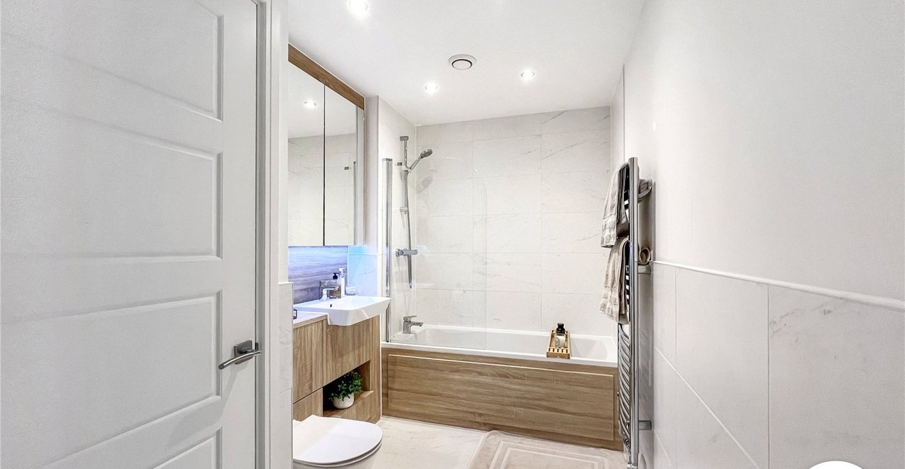 2 bedroom property for sale in Maidstone | Robinson Michael & Jackson