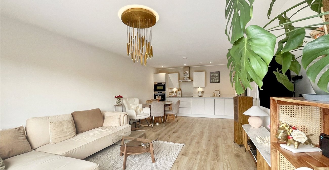 2 bedroom property for sale in Maidstone | Robinson Michael & Jackson