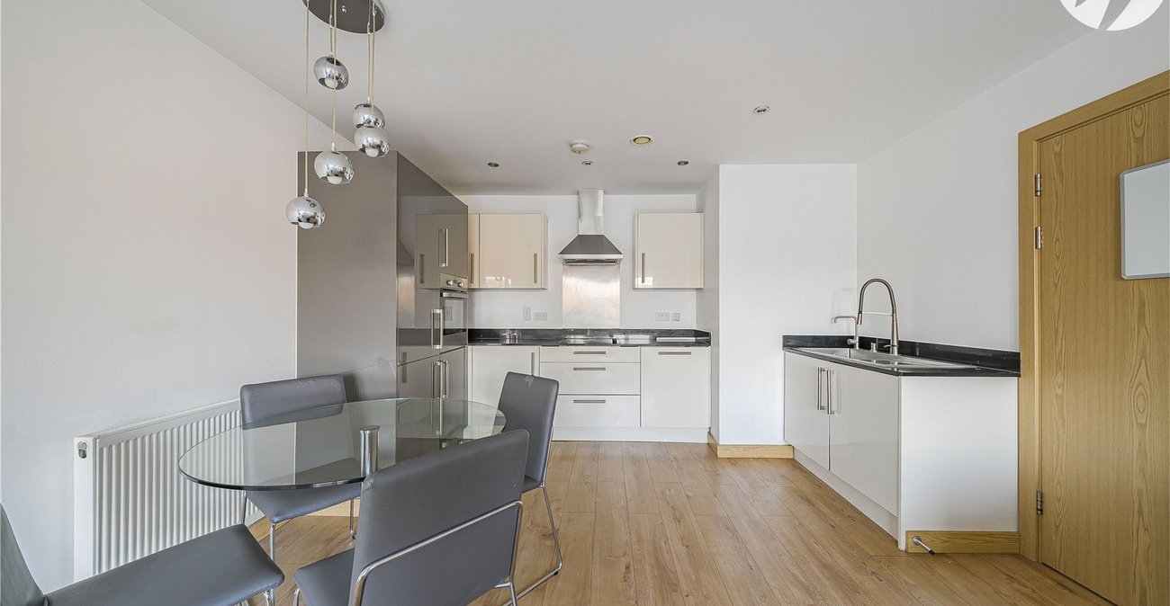 2 bedroom property for sale in Dartford | Robinson Jackson