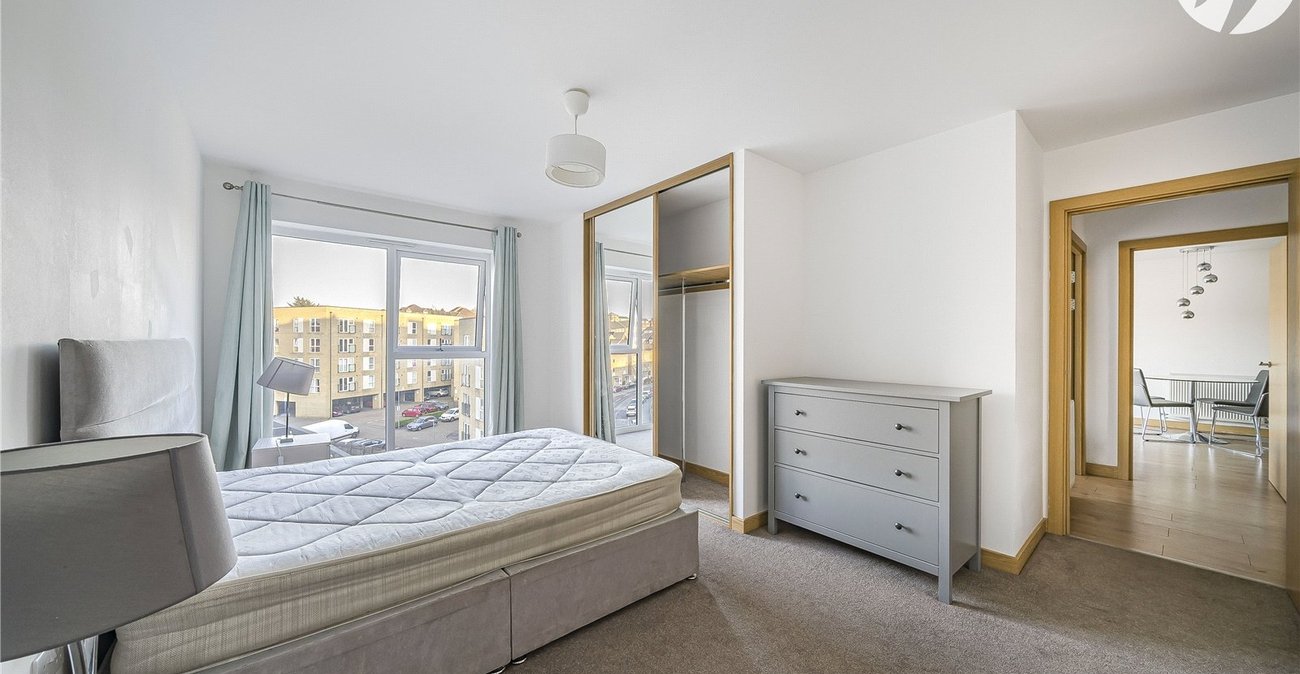 2 bedroom property for sale in Dartford | Robinson Jackson