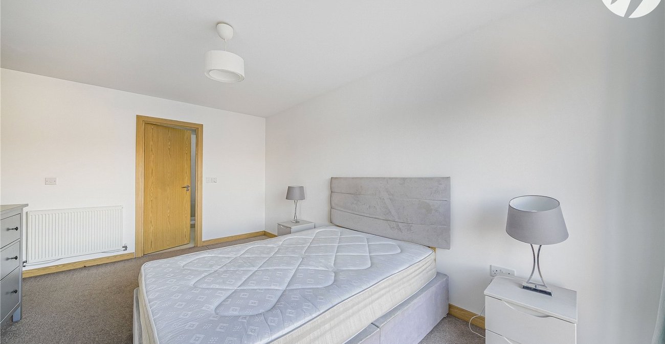 2 bedroom property for sale in Dartford | Robinson Jackson
