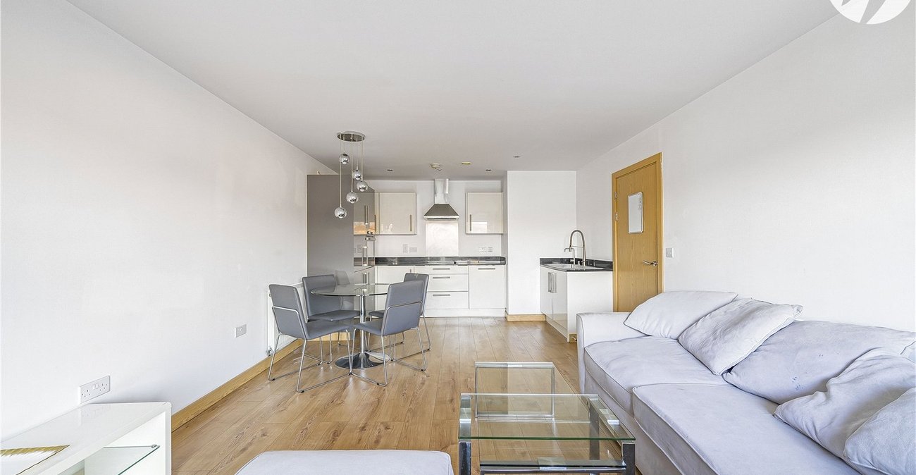 2 bedroom property for sale in Dartford | Robinson Jackson