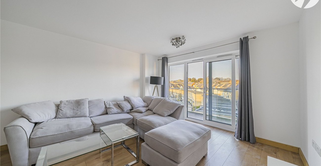 2 bedroom property for sale in Dartford | Robinson Jackson