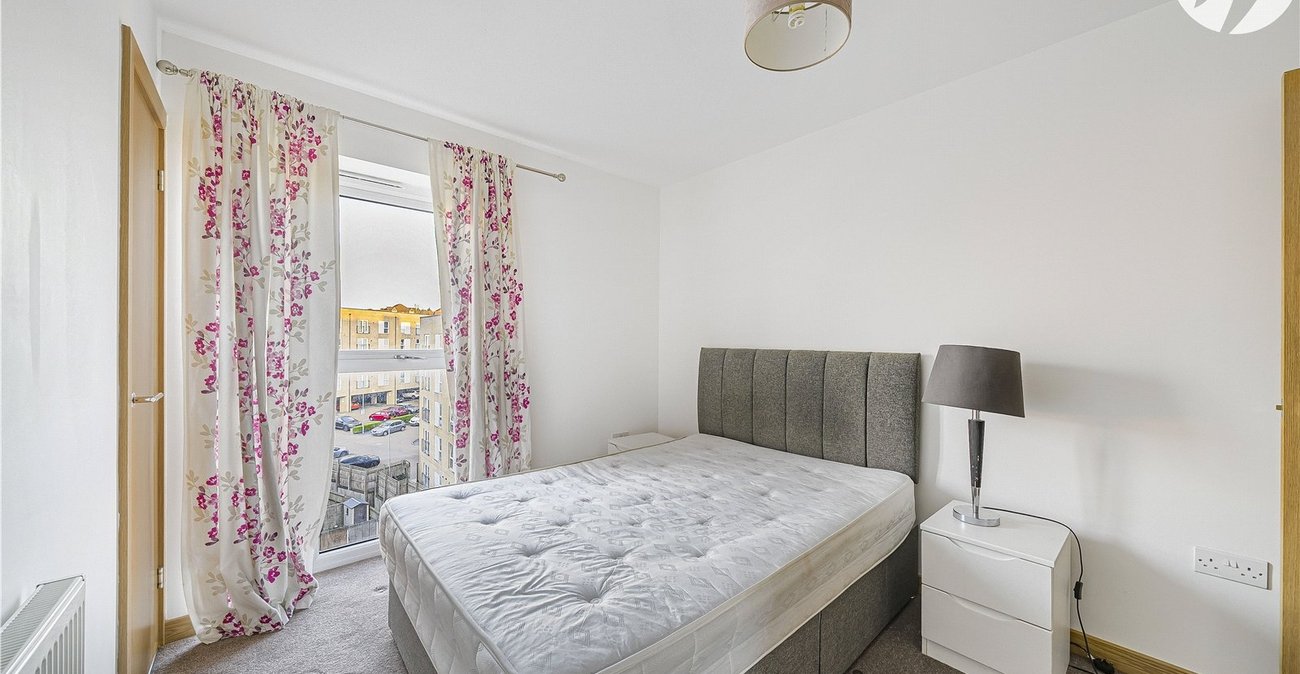 2 bedroom property for sale in Dartford | Robinson Jackson