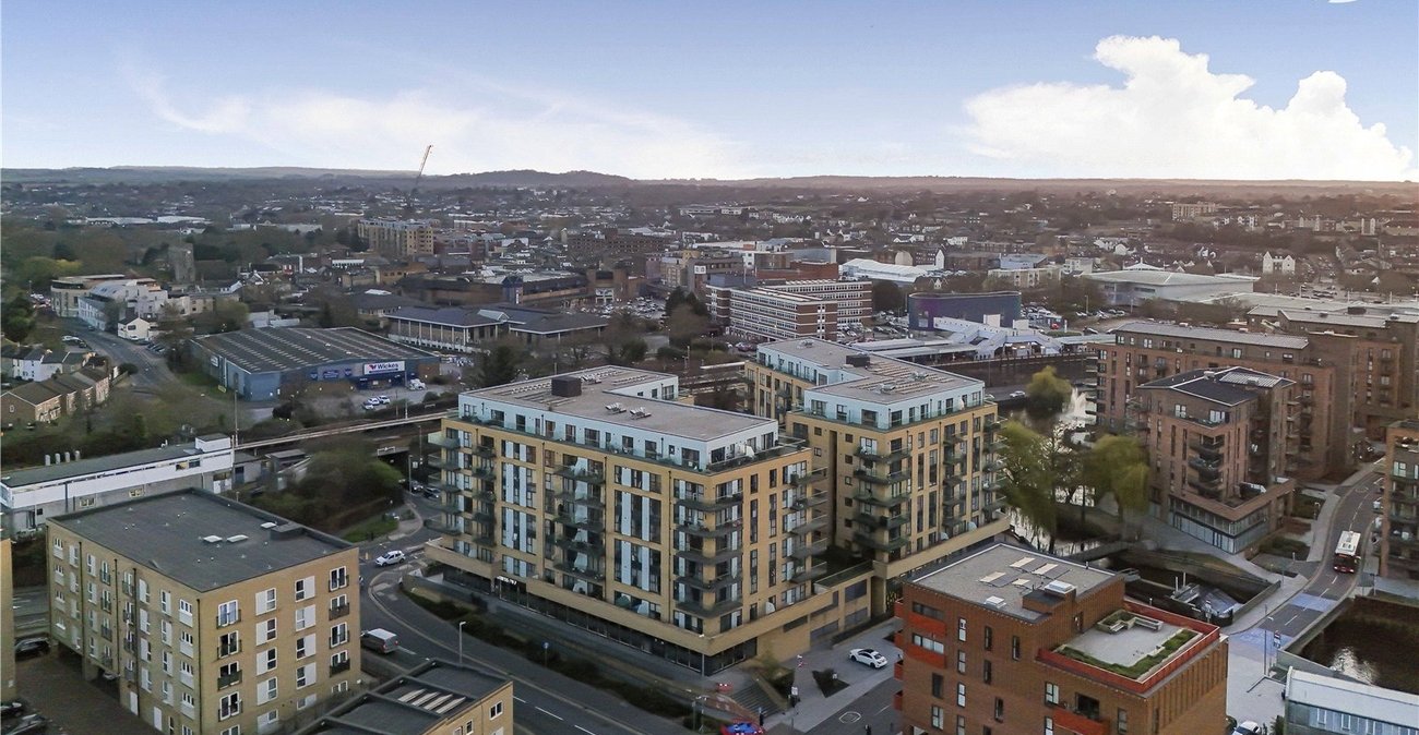 2 bedroom property for sale in Dartford | Robinson Jackson