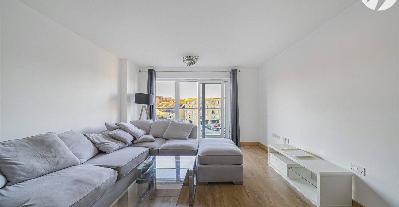 2 bedroom property for sale in Dartford | Robinson Jackson