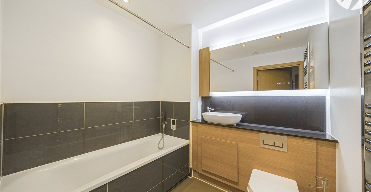 2 bedroom property for sale in Dartford | Robinson Jackson