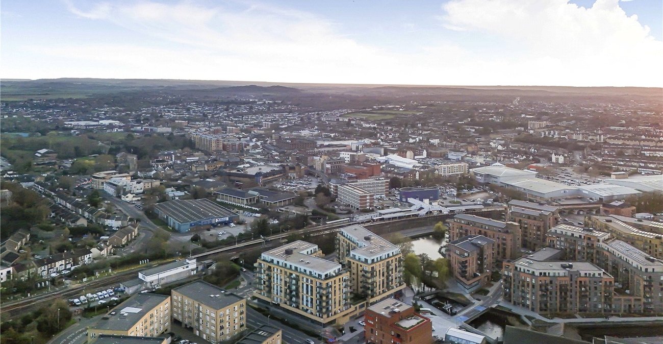 2 bedroom property for sale in Dartford | Robinson Jackson