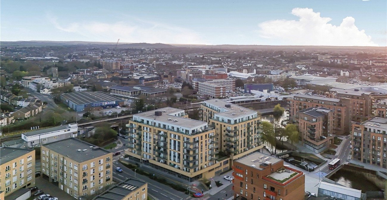 2 bedroom property for sale in Dartford | Robinson Jackson