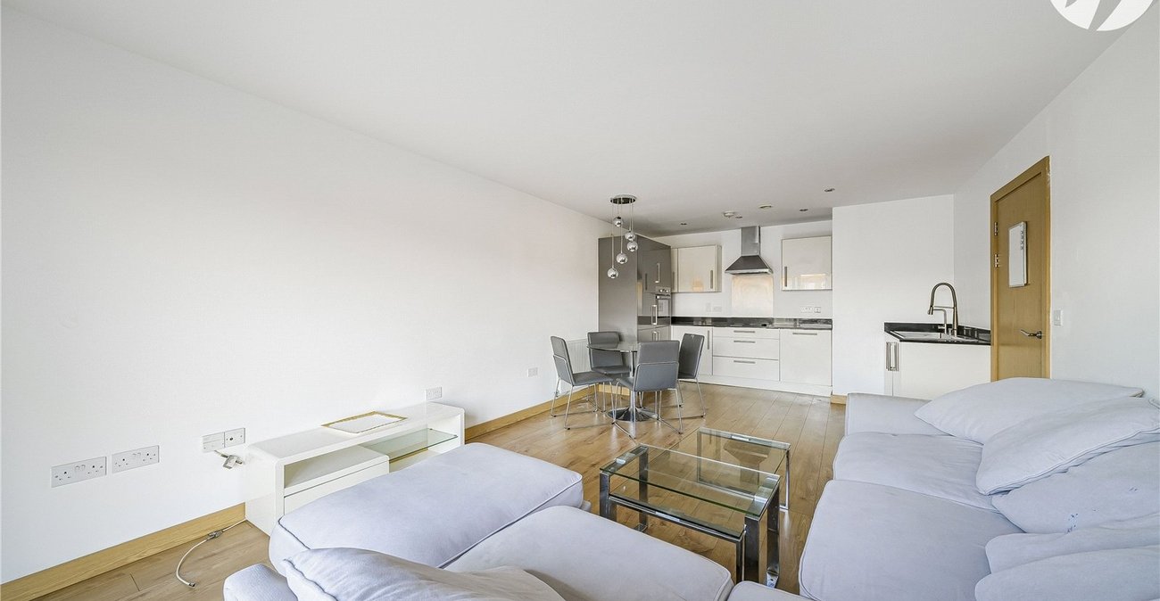 2 bedroom property for sale in Dartford | Robinson Jackson