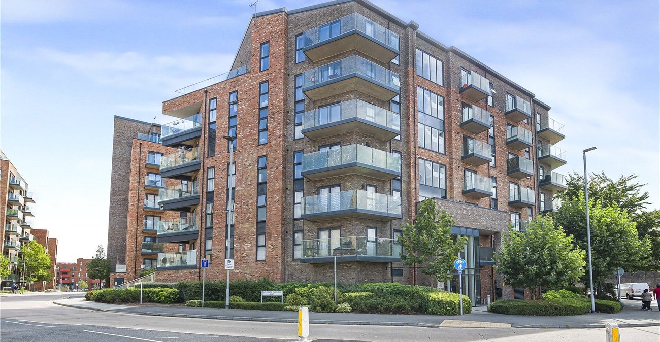 2 bedroom property for sale in Dartford | Robinson Jackson