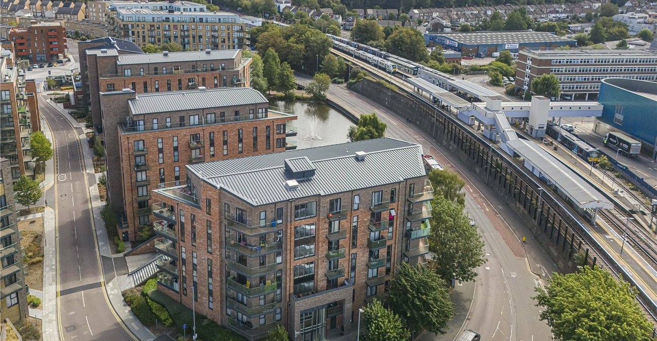 2 bedroom property for sale in Dartford | Robinson Jackson