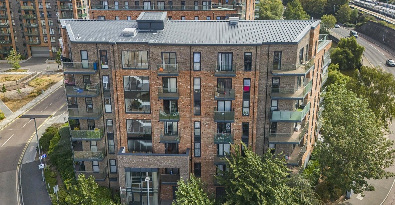 2 bedroom property for sale in Dartford | Robinson Jackson