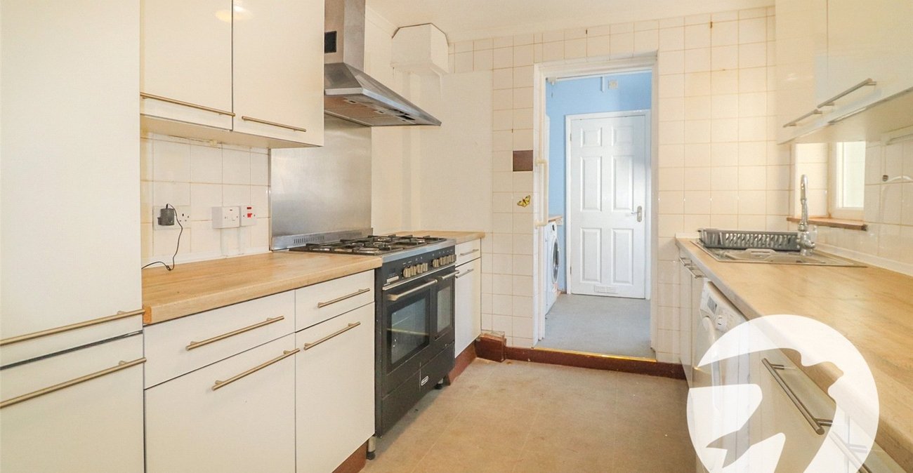 3 bedroom house for sale in Erith | Robinson Jackson