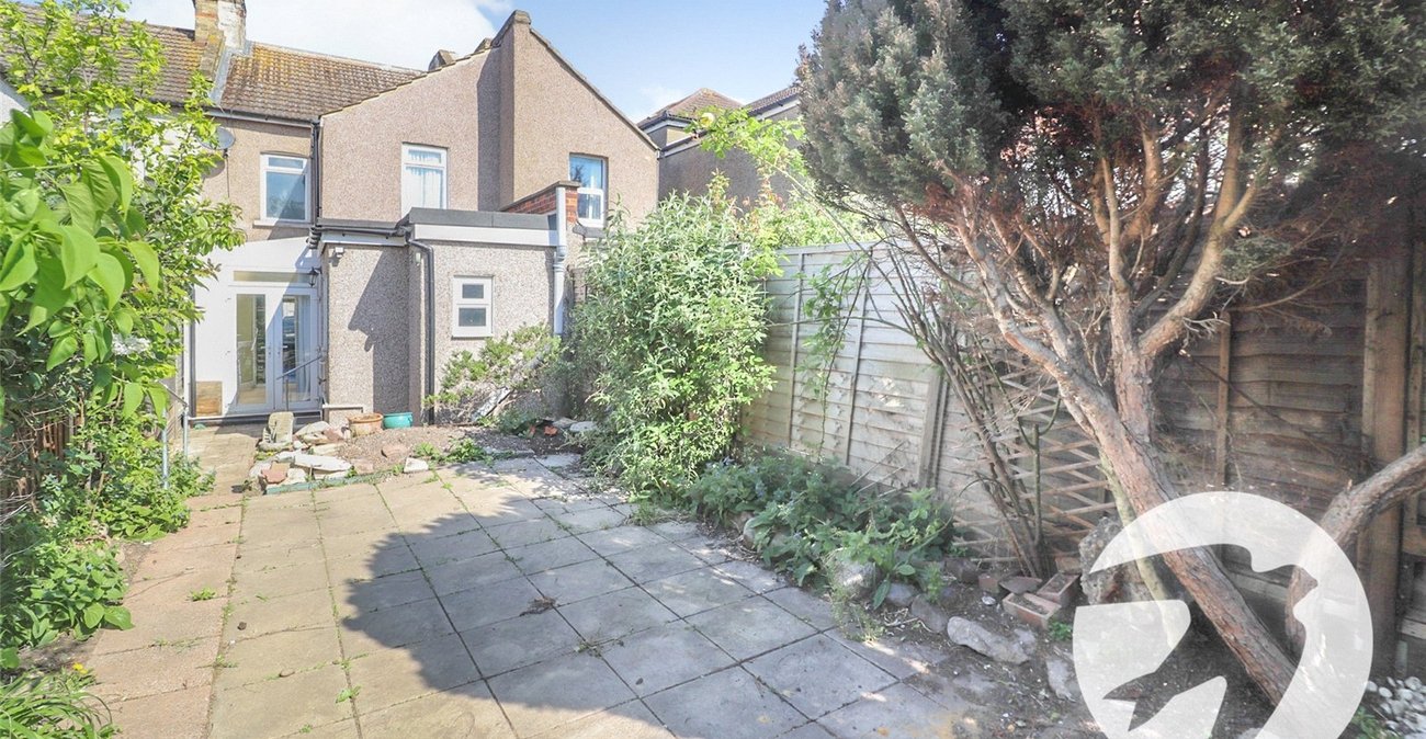 3 bedroom house for sale in Erith | Robinson Jackson
