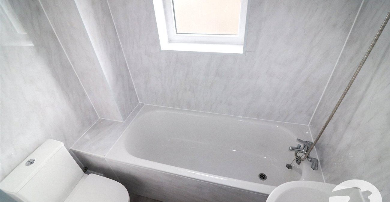 2 bedroom property for sale in Erith | Robinson Jackson