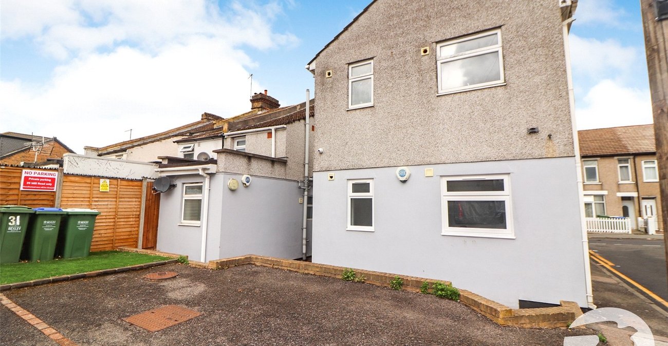 2 bedroom property for sale in Erith | Robinson Jackson