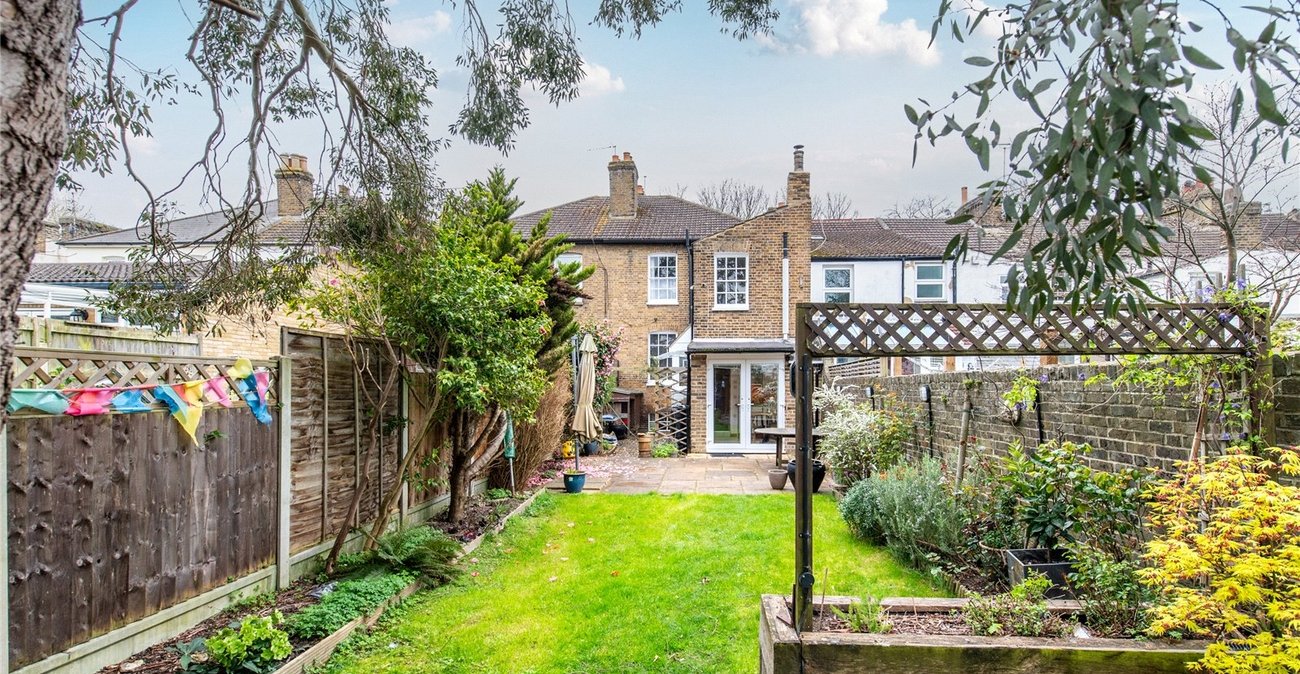 5 bedroom property for sale in Gillingham | Robinson Michael & Jackson