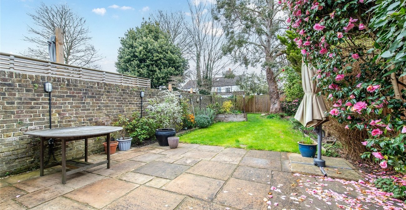 5 bedroom property for sale in Gillingham | Robinson Michael & Jackson