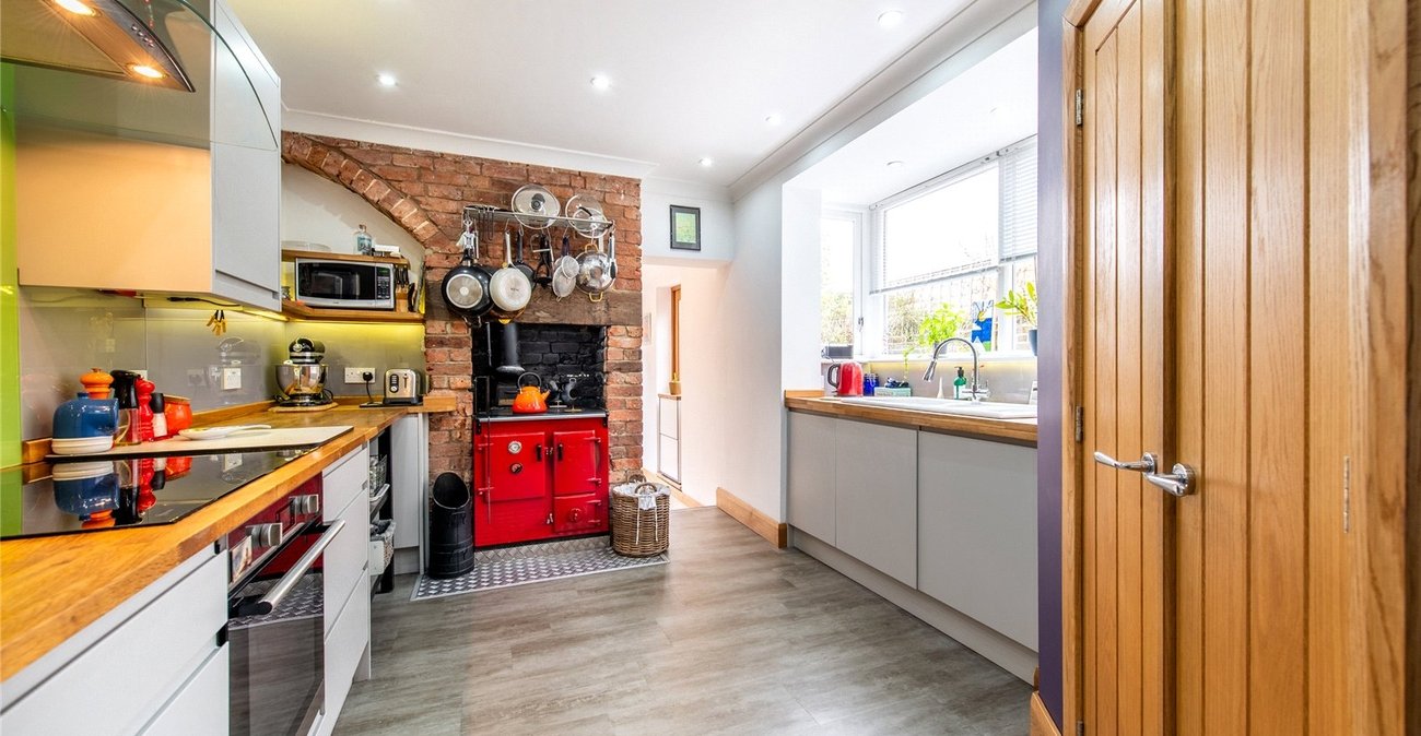 5 bedroom property for sale in Gillingham | Robinson Michael & Jackson