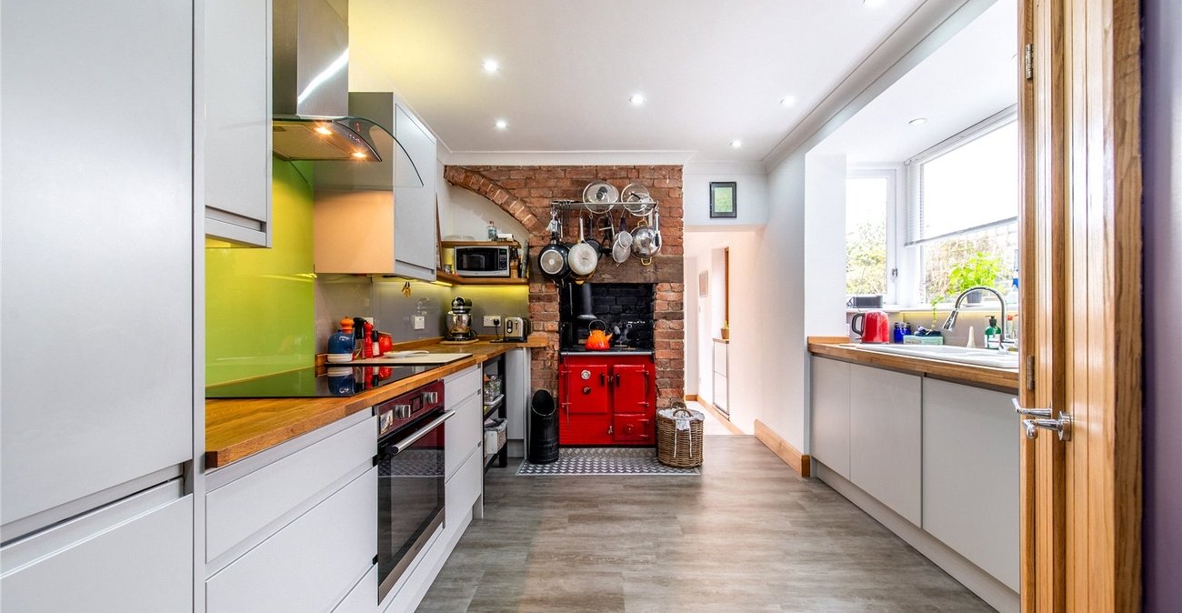 5 bedroom property for sale in Gillingham | Robinson Michael & Jackson