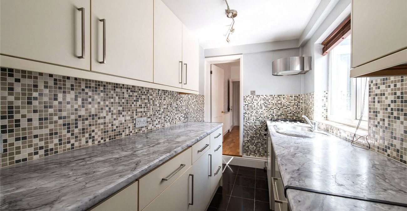 2 bedroom house for sale in Northfleet | Robinson Michael & Jackson