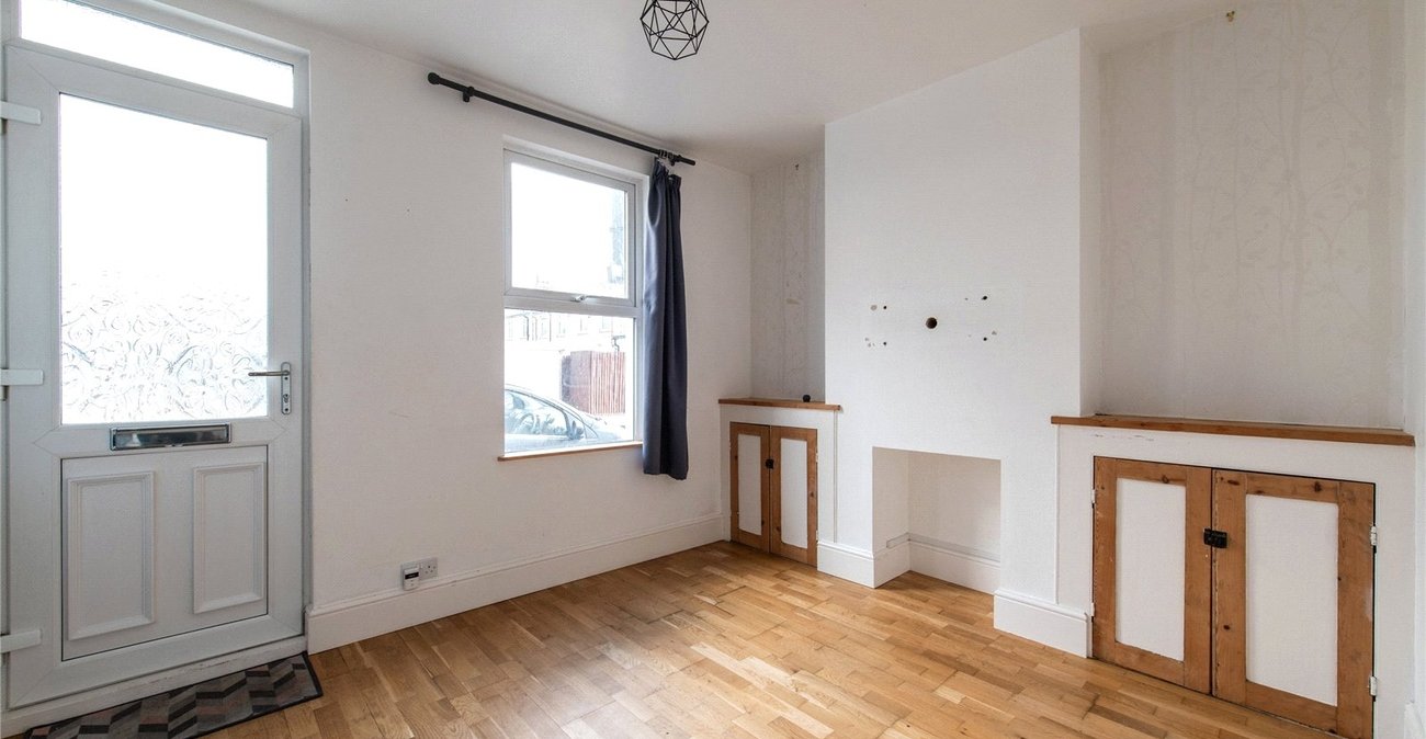 2 bedroom house for sale in Northfleet | Robinson Michael & Jackson