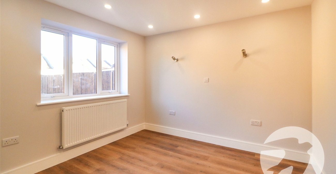 2 bedroom bungalow for sale in Northumberland Heath | Robinson Jackson