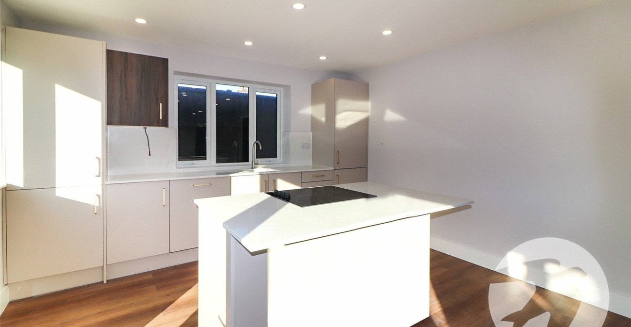 2 bedroom bungalow for sale in Northumberland Heath | Robinson Jackson