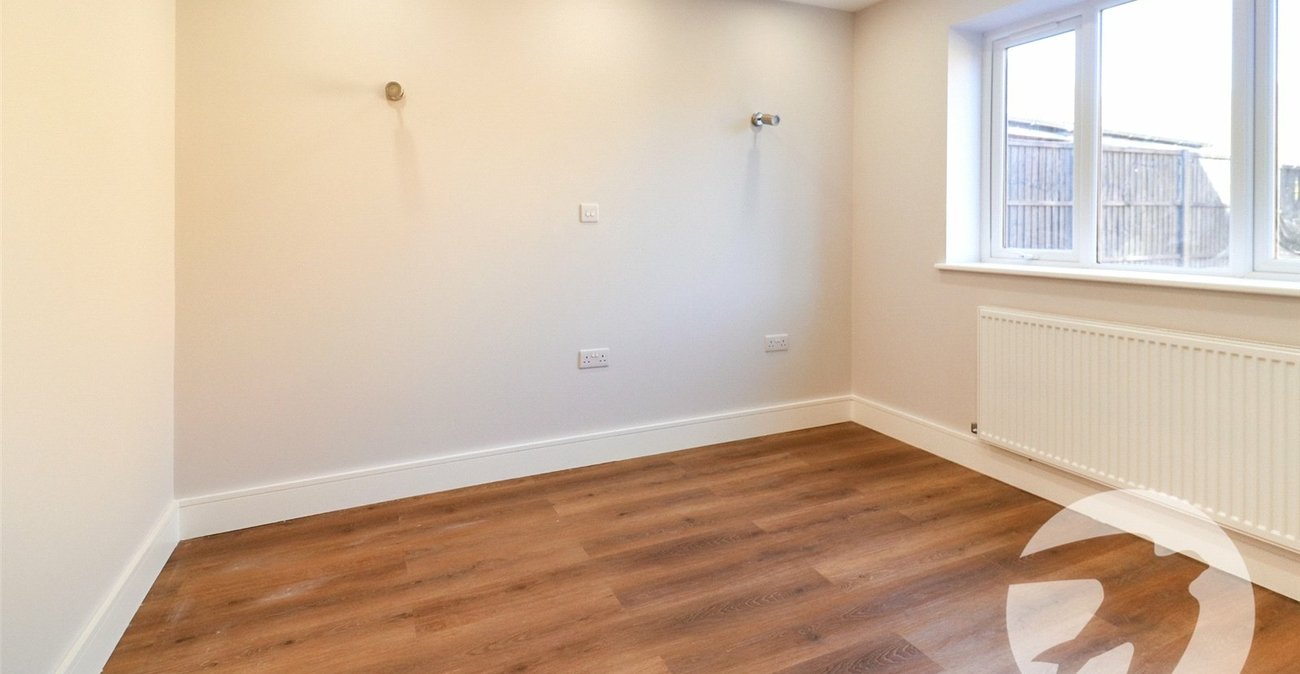 2 bedroom bungalow for sale in Northumberland Heath | Robinson Jackson