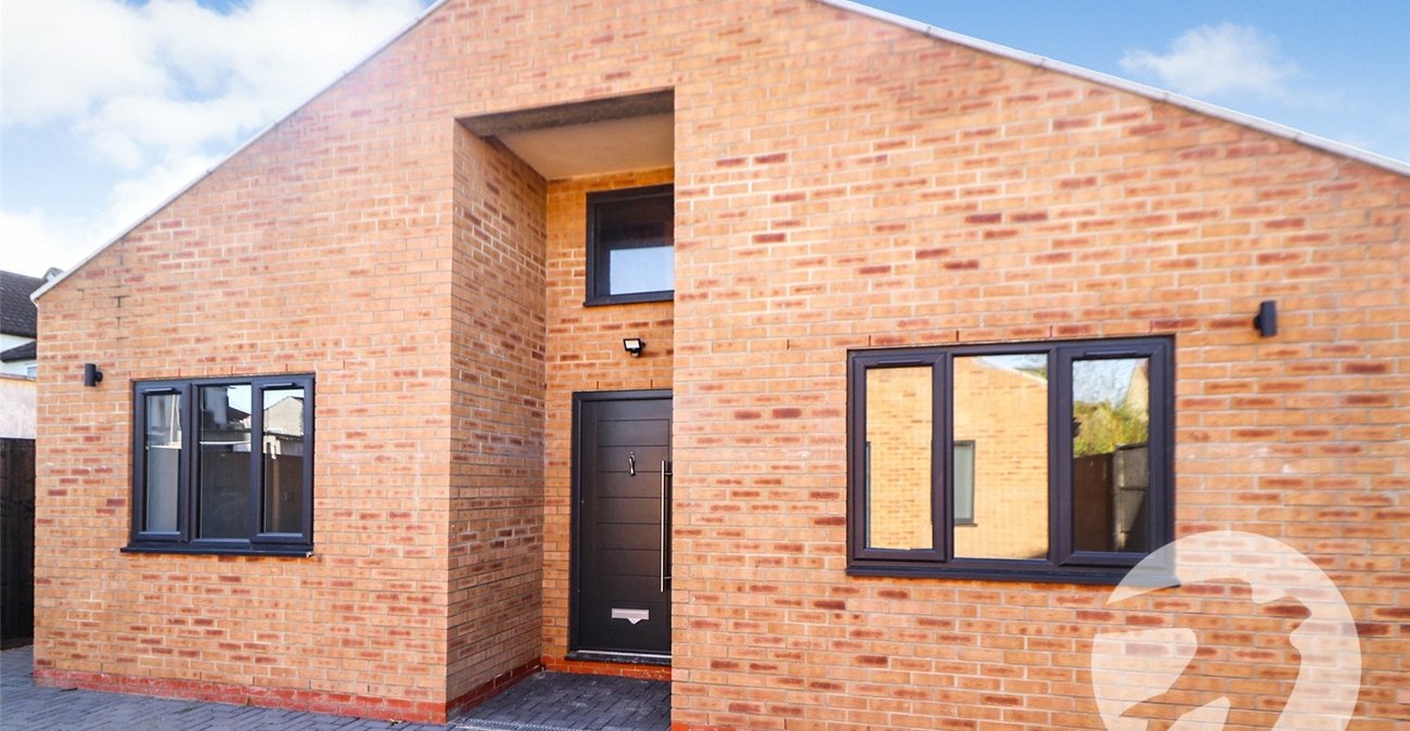 2 bedroom bungalow for sale in Northumberland Heath | Robinson Jackson