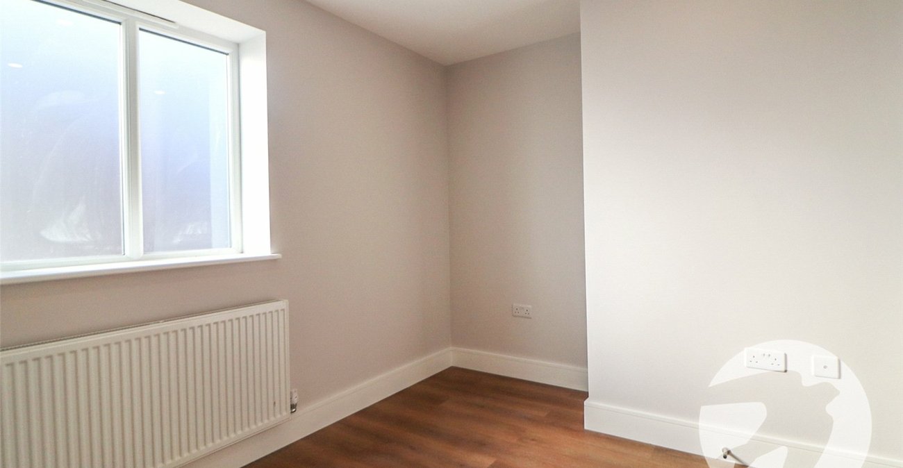 2 bedroom bungalow for sale in Northumberland Heath | Robinson Jackson