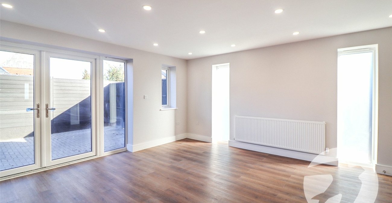 2 bedroom bungalow for sale in Northumberland Heath | Robinson Jackson