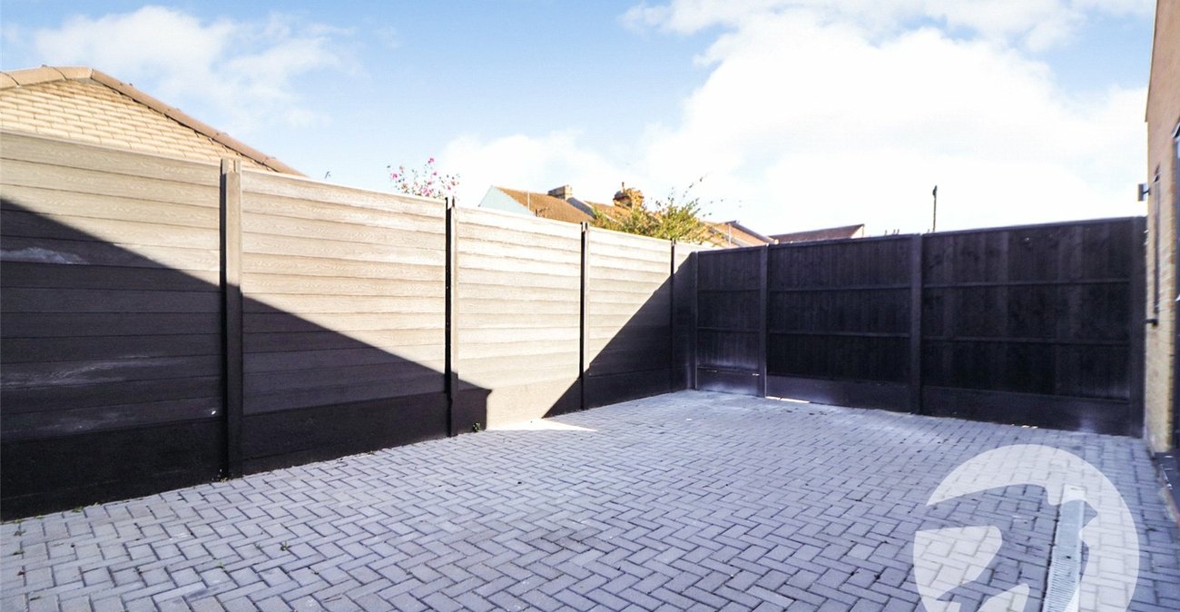 2 bedroom bungalow for sale in Northumberland Heath | Robinson Jackson