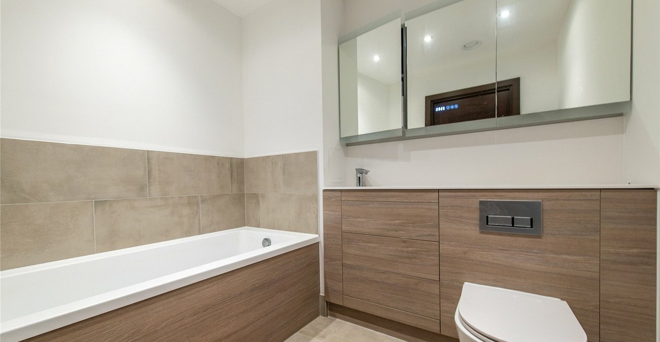 2 bedroom property for sale in Maidstone | Robinson Michael & Jackson