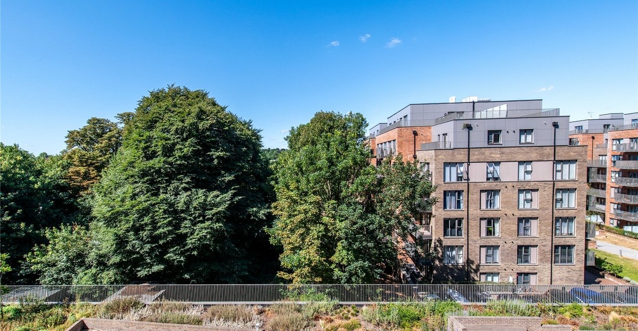 2 bedroom property for sale in Maidstone | Robinson Michael & Jackson