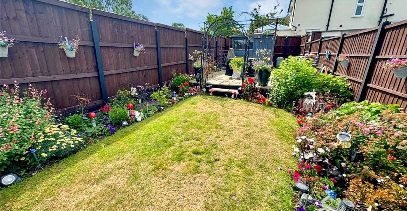 2 bedroom house for sale in Orpington | Robinson Jackson