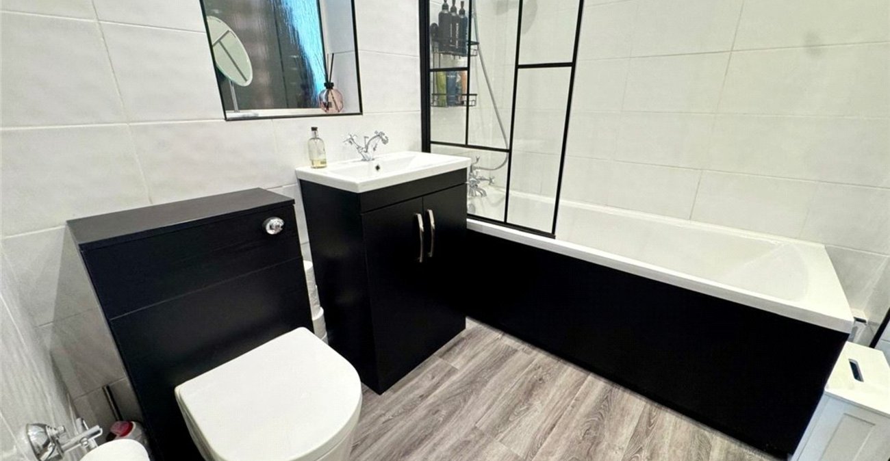 2 bedroom house for sale in Orpington | Robinson Jackson