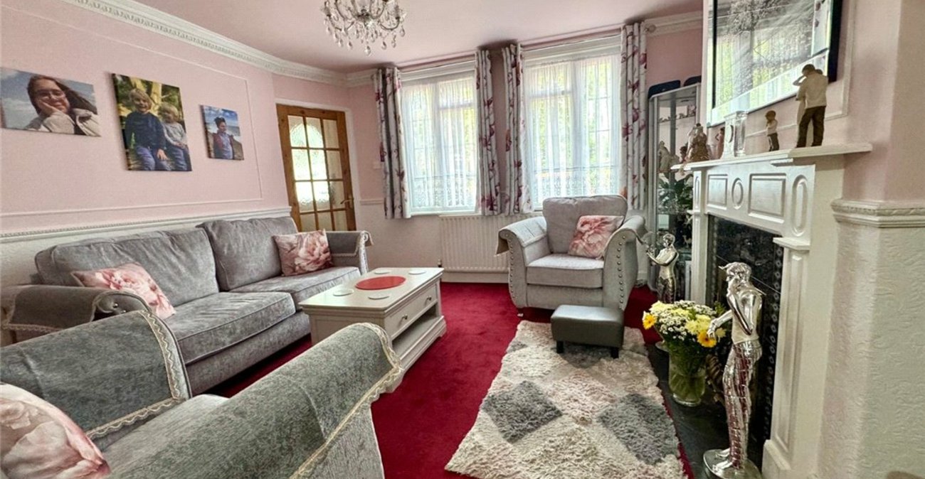 2 bedroom house for sale in Orpington | Robinson Jackson