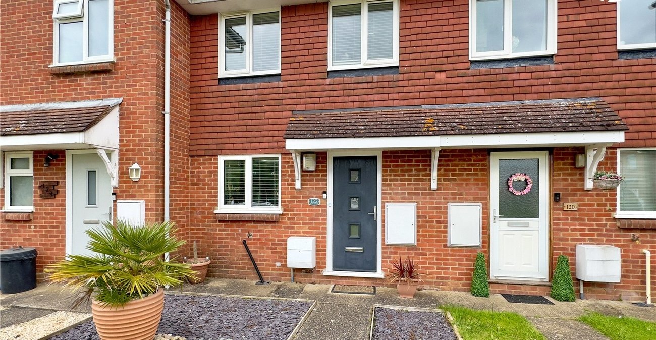 2 bedroom house for sale in West Kingsdown | Robinson Jackson