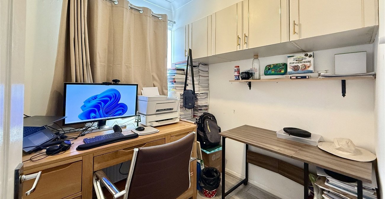 3 bedroom house for sale in West Kingsdown | Robinson Jackson