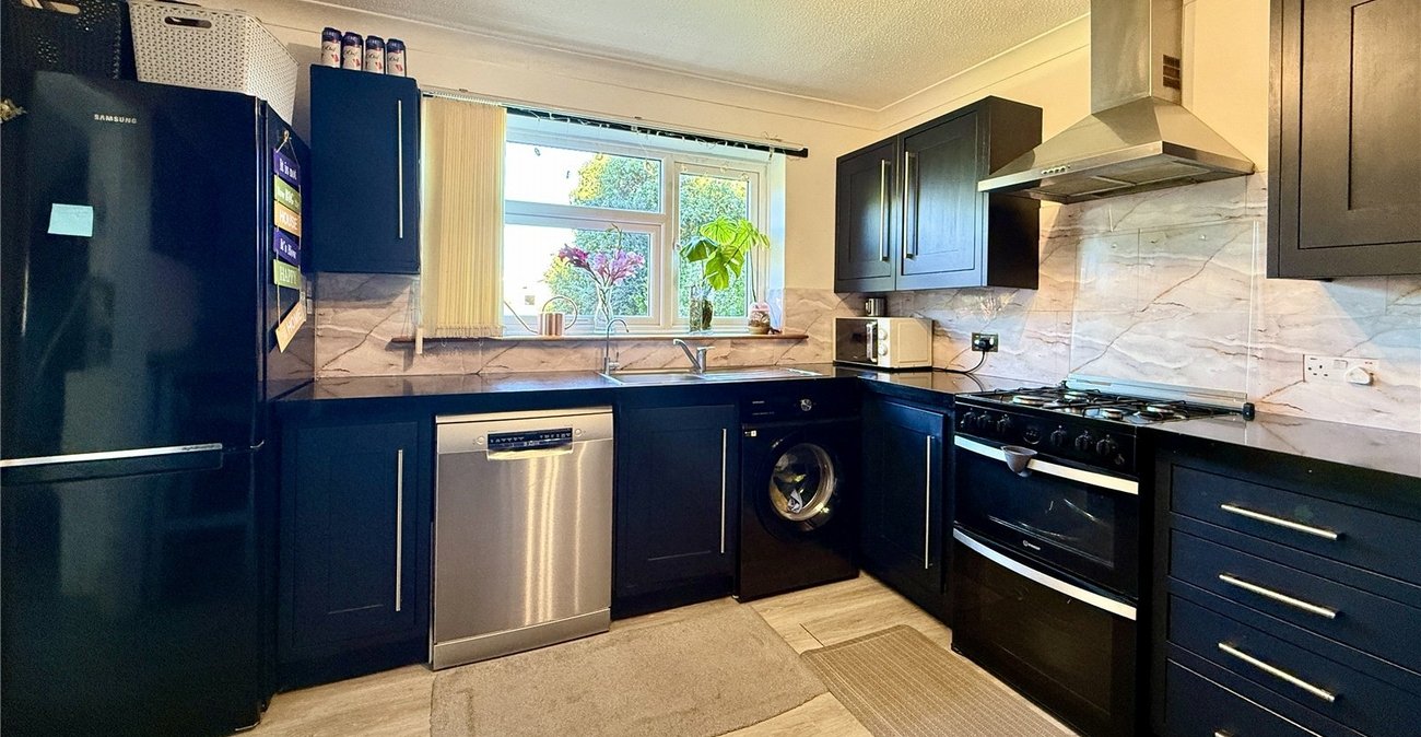 3 bedroom house for sale in West Kingsdown | Robinson Jackson