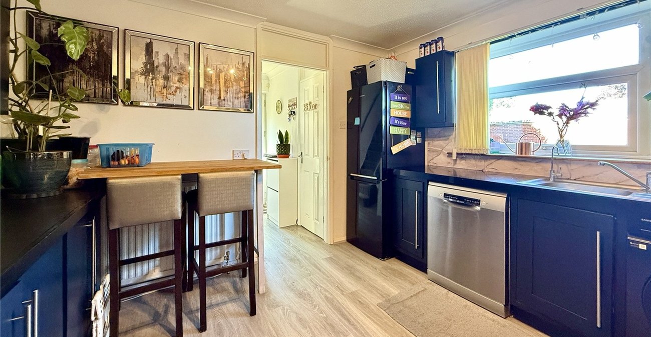 3 bedroom house for sale in West Kingsdown | Robinson Jackson