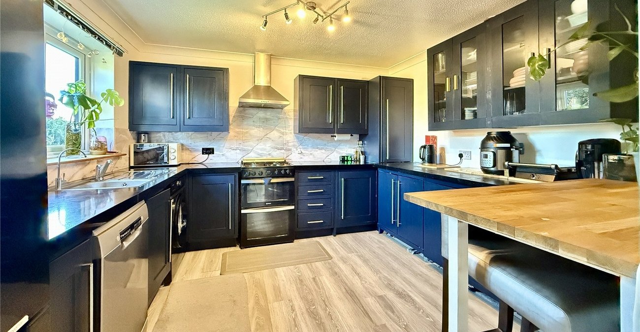 3 bedroom house for sale in West Kingsdown | Robinson Jackson