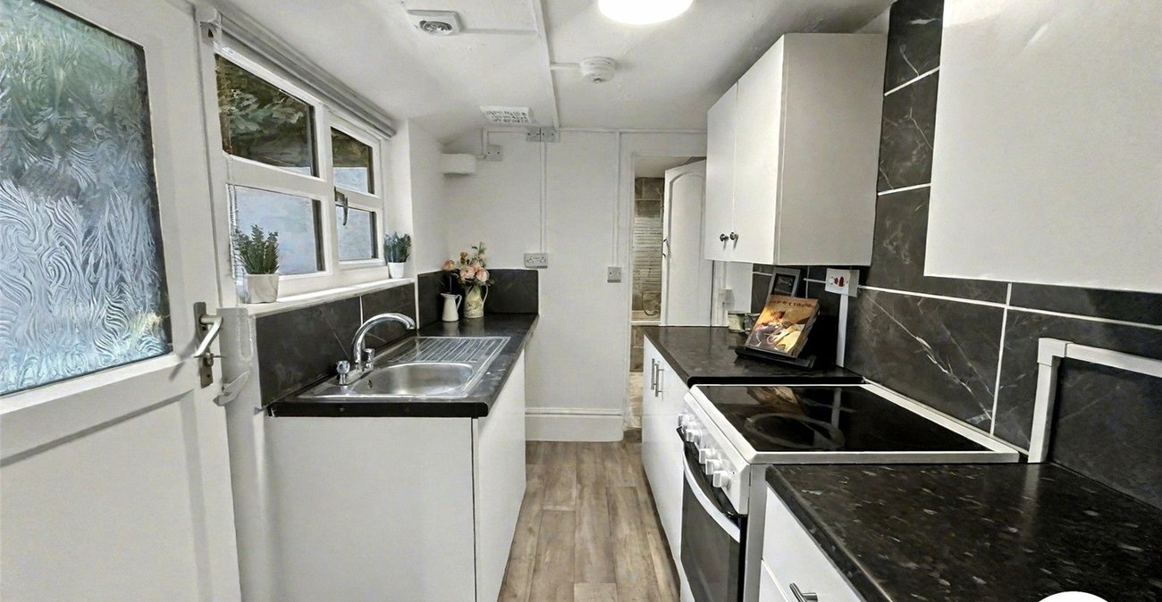 2 bedroom house for sale in Chatham | Robinson Michael & Jackson