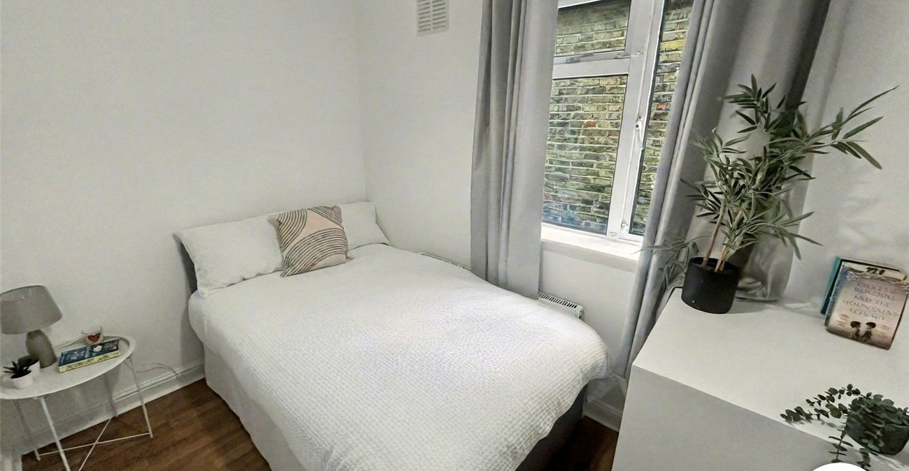 2 bedroom house for sale in Chatham | Robinson Michael & Jackson