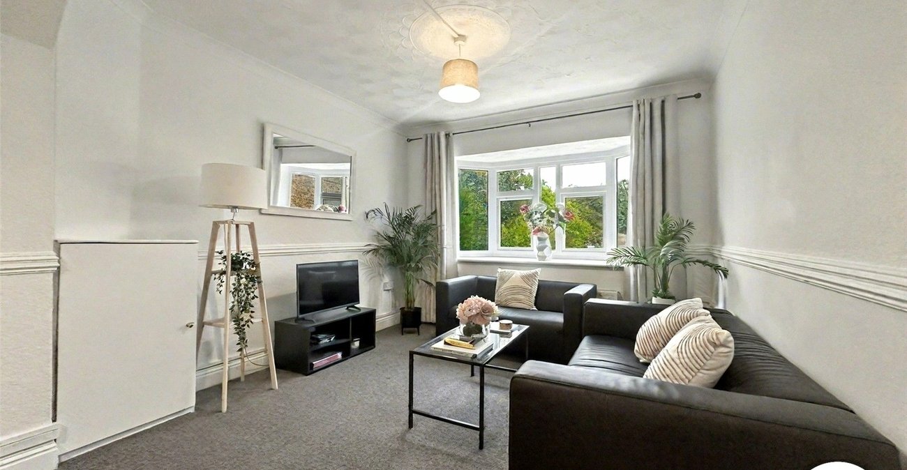 2 bedroom house for sale in Chatham | Robinson Michael & Jackson