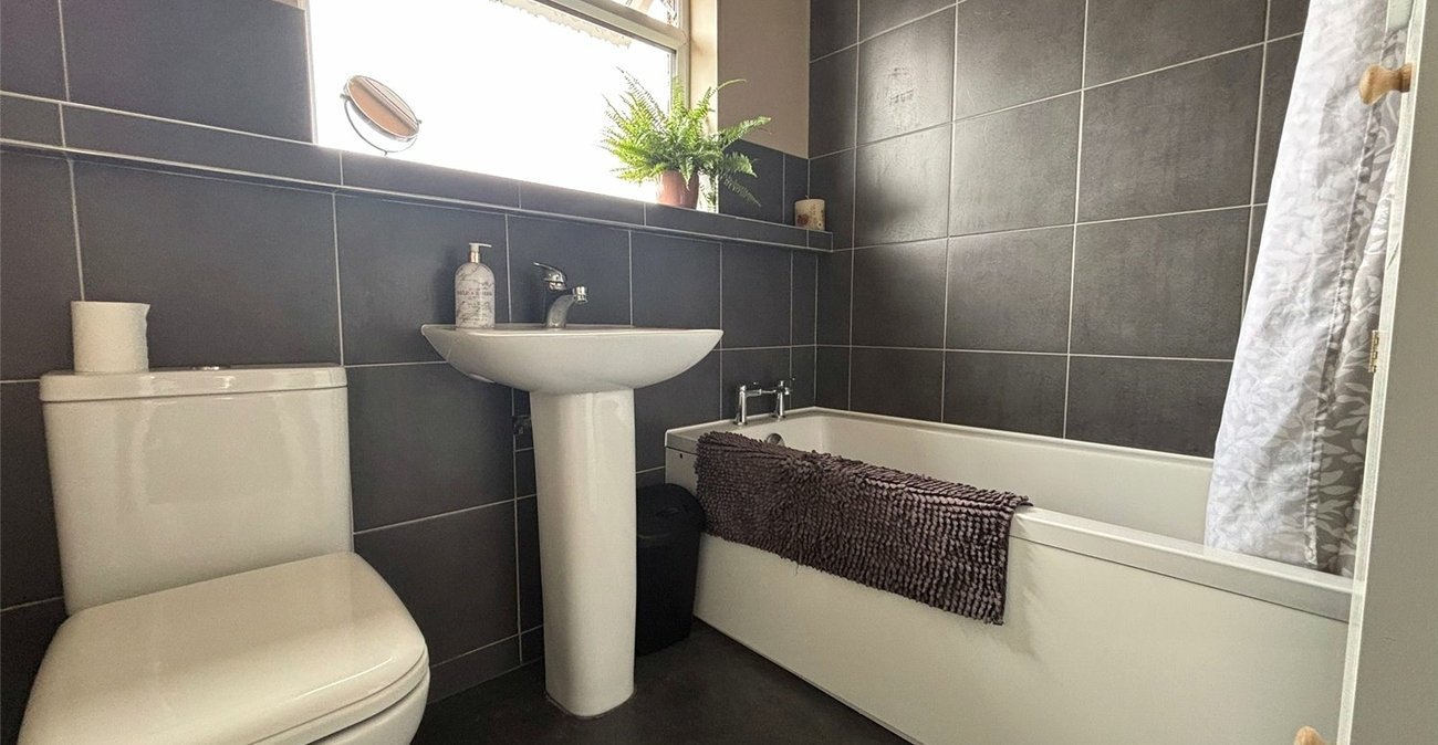 3 bedroom house for sale in Northfleet | Robinson Michael & Jackson