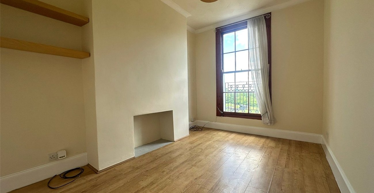 1 bedroom property for sale in Gravesend | Robinson Michael & Jackson